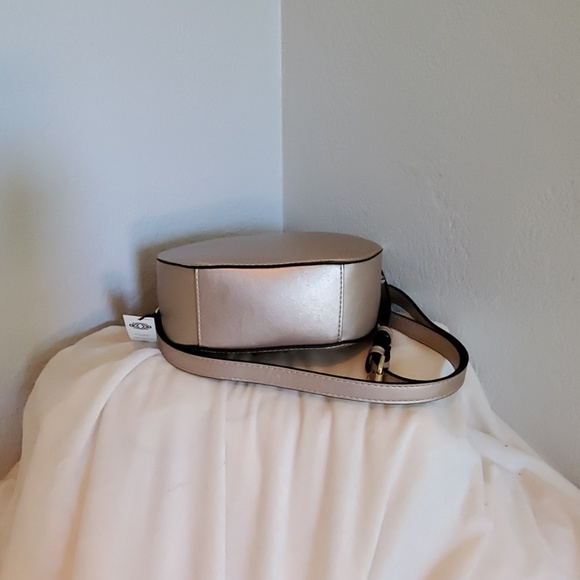 Kate Landry Crossbody.. - Picture 3 of 6